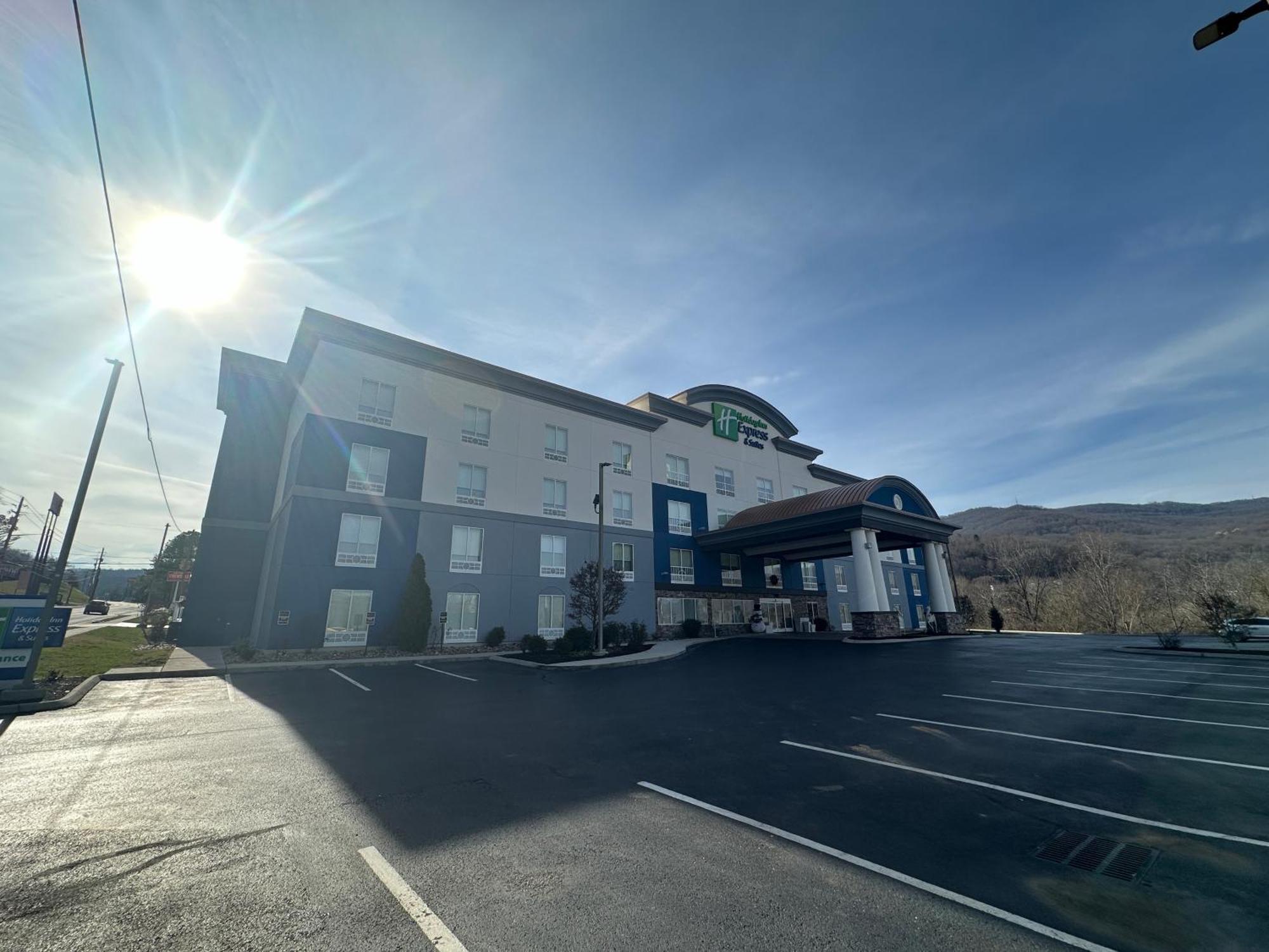 Holiday Inn Express & Suites Caryville By Ihg Eksteriør bilde